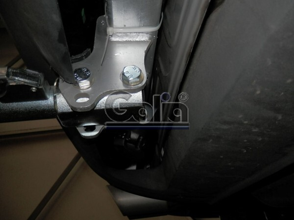 Фаркоп оцинкованный Galia V069A для Volkswagen Tiguan 2007-2016, 2016-, Audi Q3 2011-2018(паспорт и сертификат в комплекте)(без электрики)