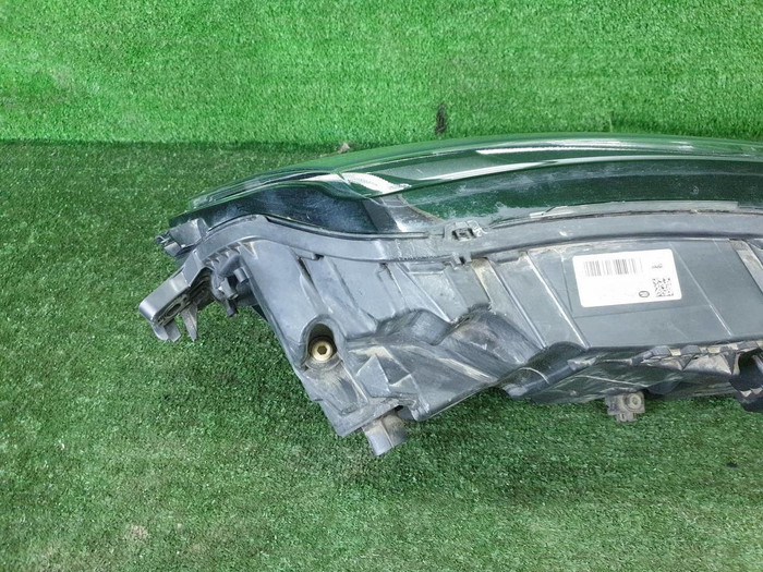 Фара правая Range Rover Velar (2017-2023) LED