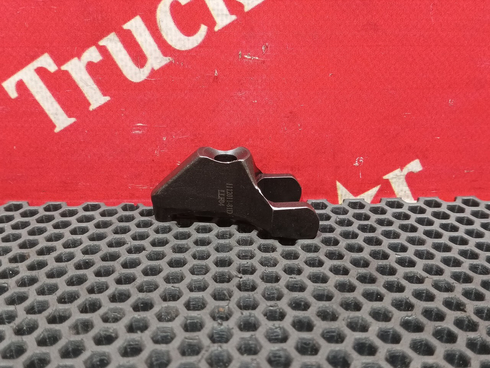 Кронштейн форсунки двигателя 2023г.