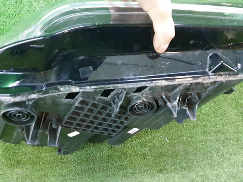 Битая Фара правая BMW X1 F48 (2019-2022) LED