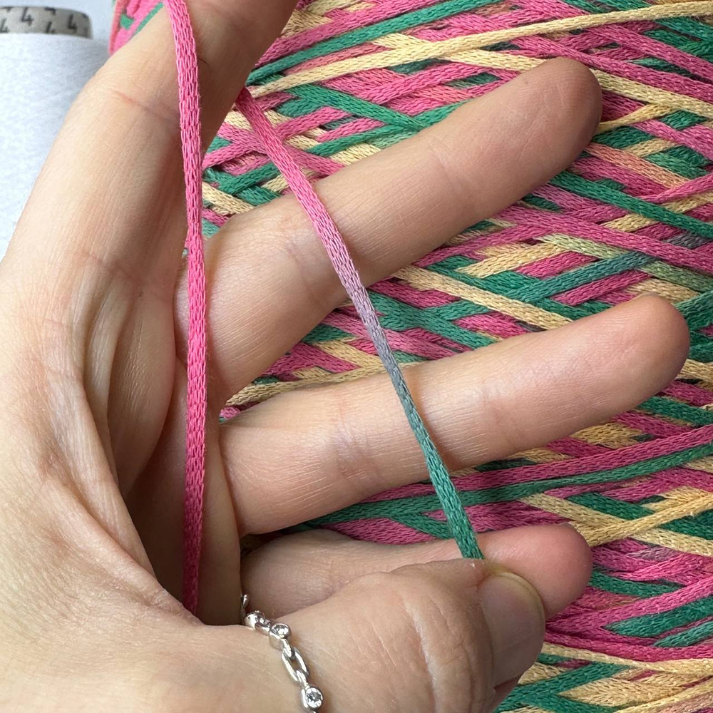 TATTOO - Lineapiu; 100% хлопок; 200м/100гр; Шнурок; Секционное окрашивание: желтый, розовый, зеленый; S717