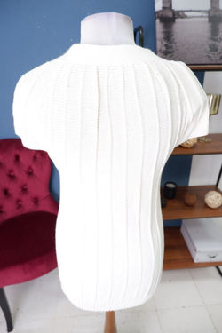 Жилетка вязаная 42 размер