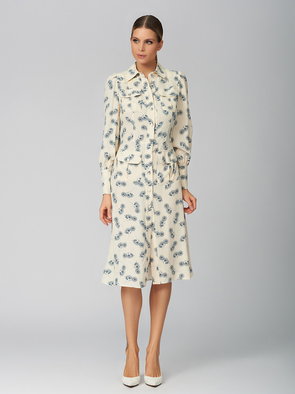 Платье рубашечного кроя с накладными карманами