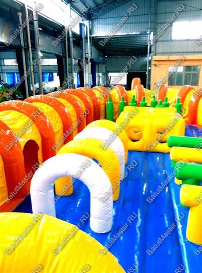 Коммерческий надувной батут "Ракета" 20*10*7 м