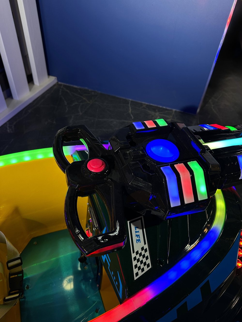 Автомат качалка «БТР»