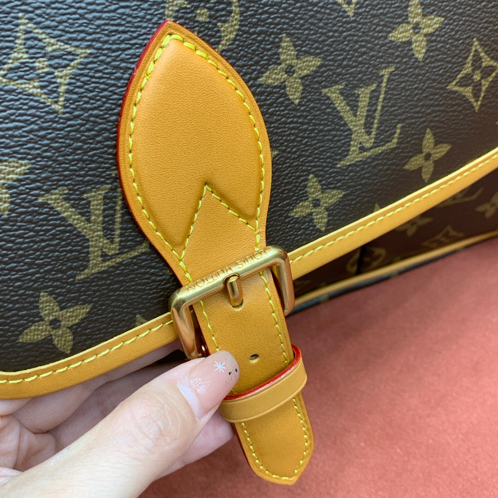 Louis Vuitton Satchel Messenger