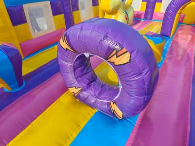 Коммерческий надувной батут «Комиксы» без горки 7*5*2,7 м
