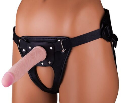Страпон Harness на трусиках 16 см