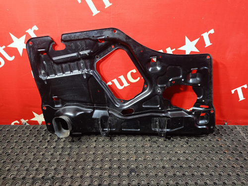 Панель двери левой