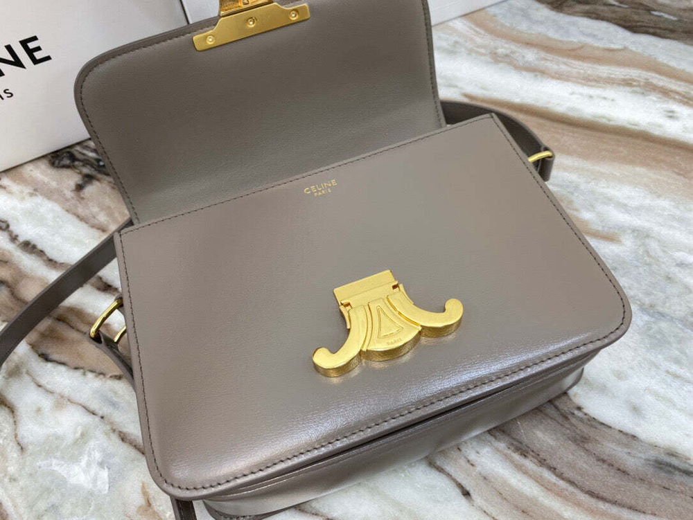 Celine Triomphe 18 cm