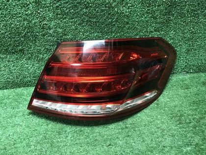 Фонарь правый внешний Mercedes Е W212 (2013-2016)