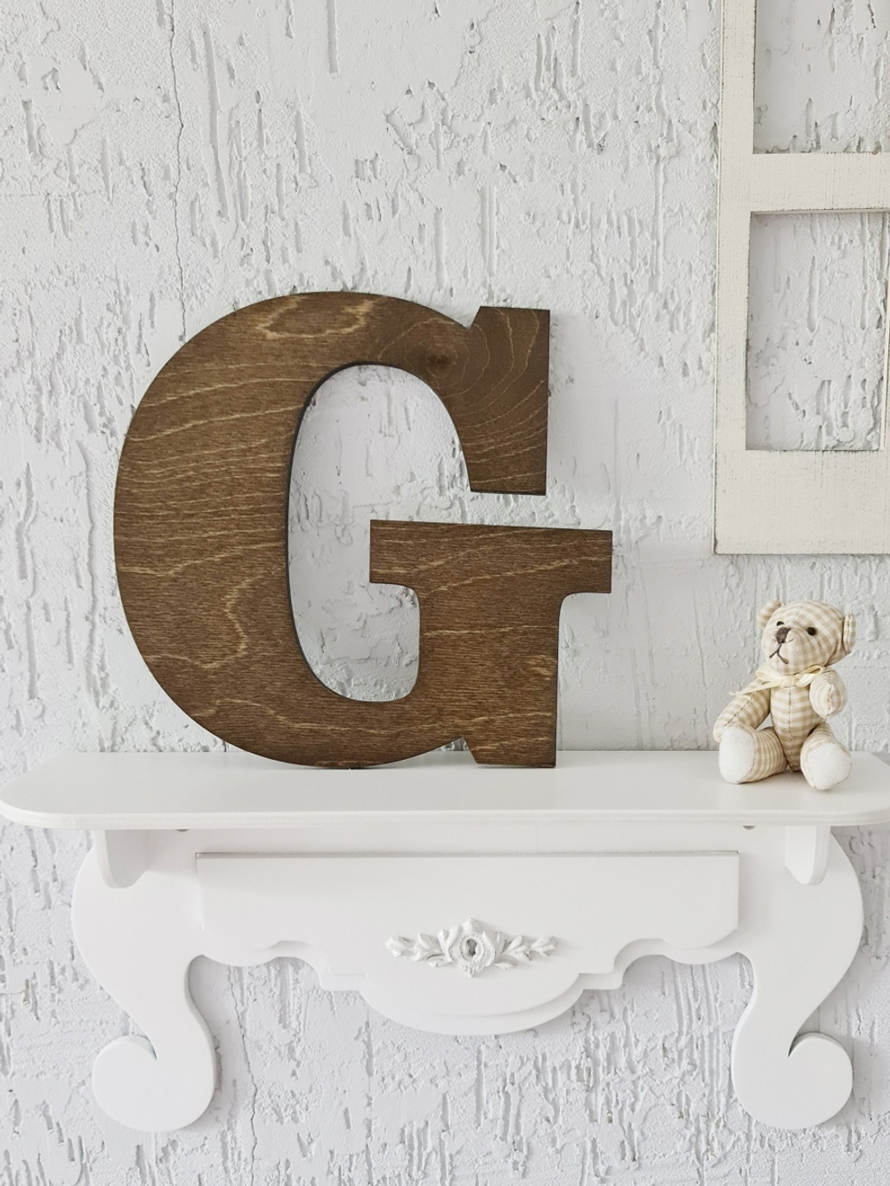 Буква английского алфавита деревянная настенная