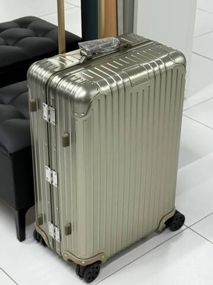 Чемодан Rimowa