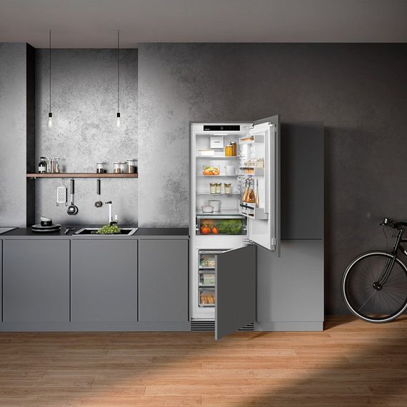 Холодильник Liebherr ICNe 5103-22 001