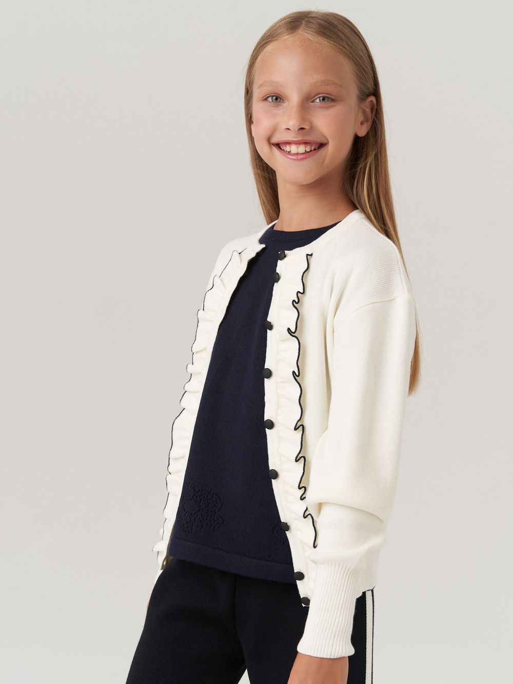 Кардиган школьный для девочки AT585 молочный