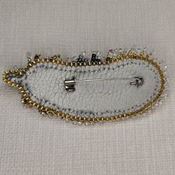 Авторская брошь Пёрышки