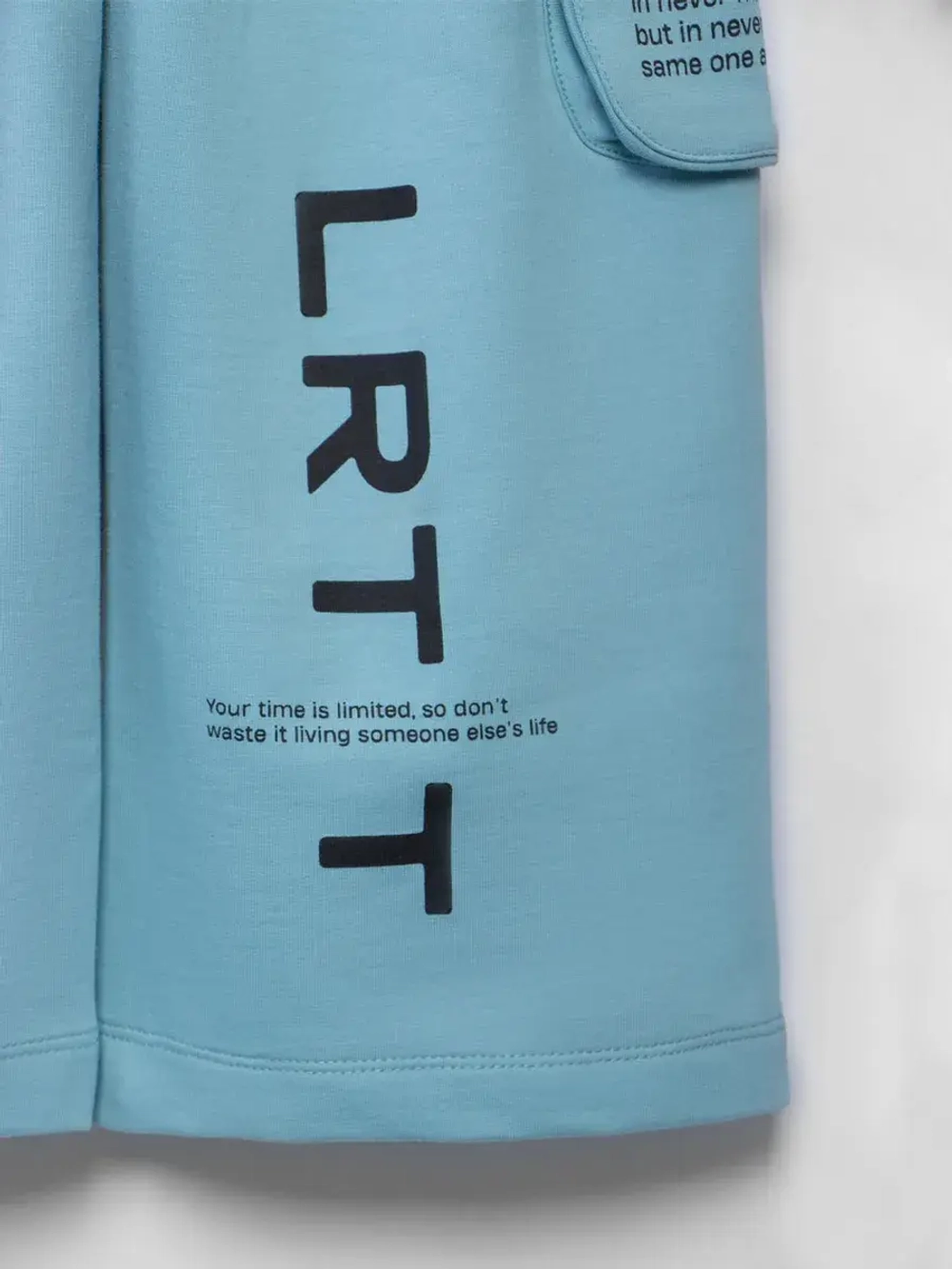 Спортивный костюм для девочки в школу