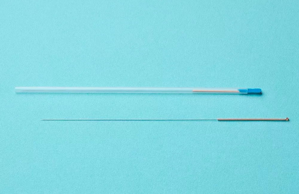 Иглы акупунктурные с направителем Мед-Кит 0,3х100 мм Мед-Кит 100 шт