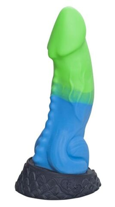 Голубой фаллоимитатор Ночная Фурия Medium с зелёным кончиком - 24,5 см.