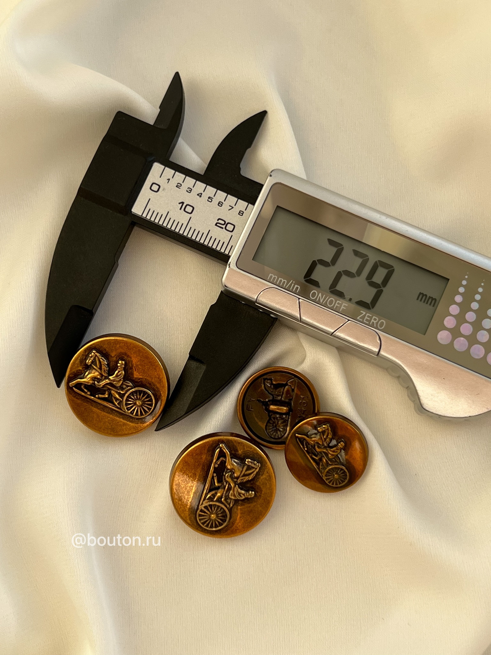 Пуговицы Сел. бронза карета