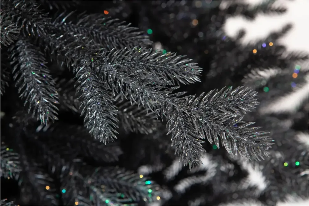 Искусственная черная елка «Фэнтези» (Литая хвоя с блестками) от 1,5 м до 2,5 м