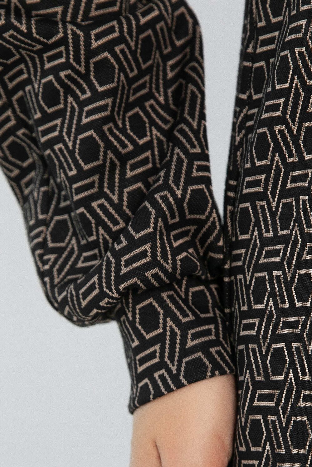 Платье Изящный образ (коричневое) П13749-19М LT Collection