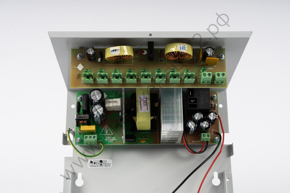 RAPAN-100 исп.V.8 источник питания 12В 10А 8 выходов по 0,5А и один 4А  АКБ 26Ач