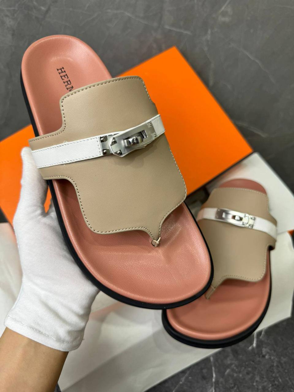 Шлепанцы Hermes