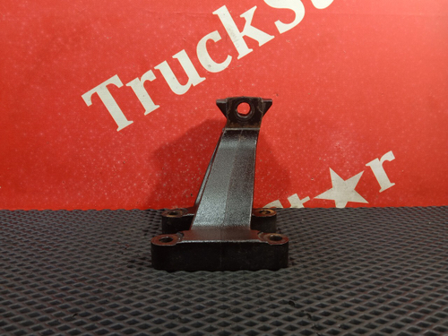 Кронштейн двигателя передний левый