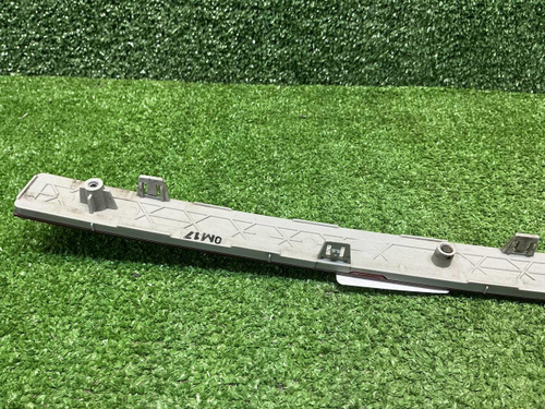 Катафот центральный Hyundai Santa Fe 4 TM (20-24)