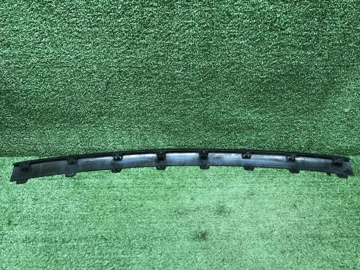 Накладка перед. бампера Mercedes C w205 18-23 AMG