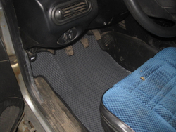 Автоковрики для Chevrolet Niva. Комплектация с ПОДЛОКОТНИКОМ. (2002--&gt;)