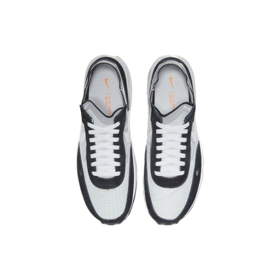 NIKE Waffle Одна из самых популярных моделей в Мире.