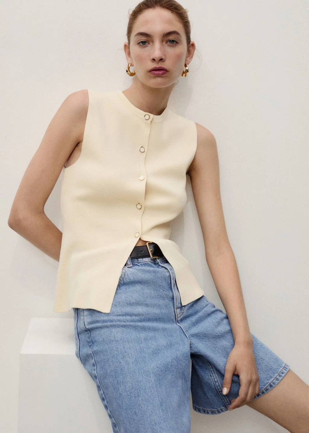 Прямые джинсовые бермуды с высокой посадкой