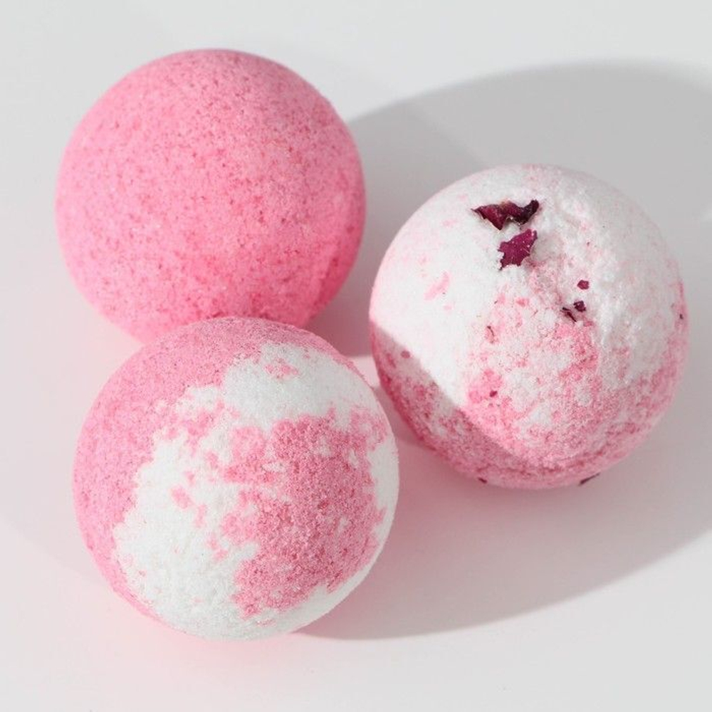 Набор из 3 бомбочек для ванны «Цветочная забота» с ароматом розы (Цвет: не задано)