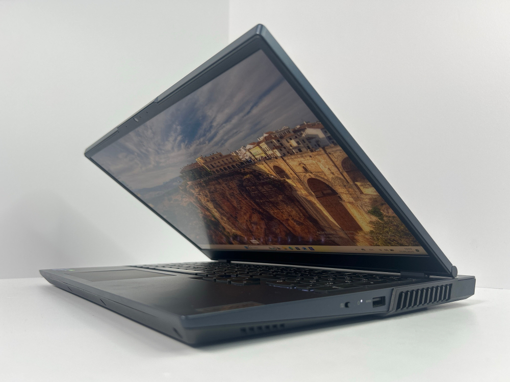 Ноутбук Lenovo Legion 5 15ITH6H (82JH009KRK) 15.6"/Intel Core i5-11400H/RAM 16GB/SSD 512GB/nVidia GeForce RTX 3060 6GB/1920*1080/IPS 165Hz/DOS/Подсветка кл-ры: LED/черный. Состояние: B1