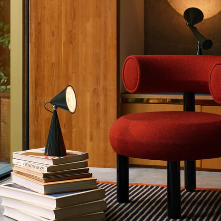Table design lamp Pose Portable by Tom Dixon
