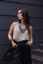 топ без рукавов