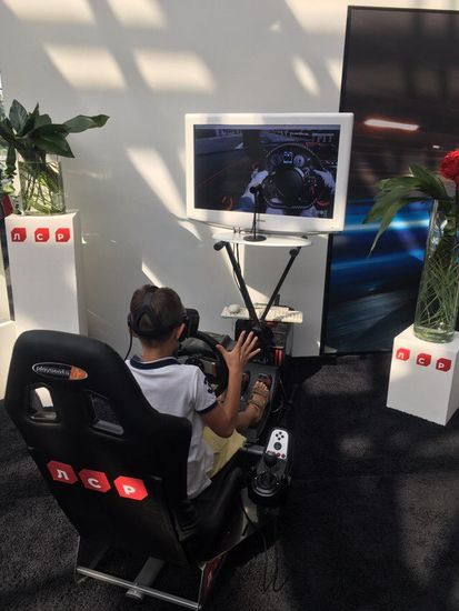 Аттракцион виртуальной реальности "Автосимулятор"