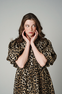 Платье с жабо и рукавами фонариками "Тот самый Лео - звезда карнавала"