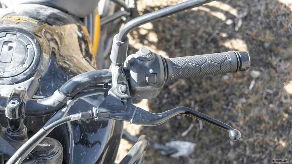 Royal Enfield Himalayan 450 Hanle Black (Premium / бескамерные шины) 2025