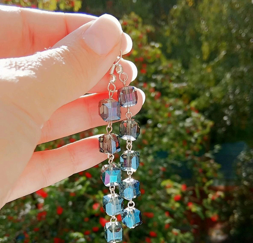 Серьги длинные Кубики