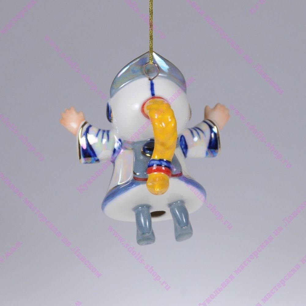 Фарфоровая ёлочная игрушка "Снегурочка-космонавт"