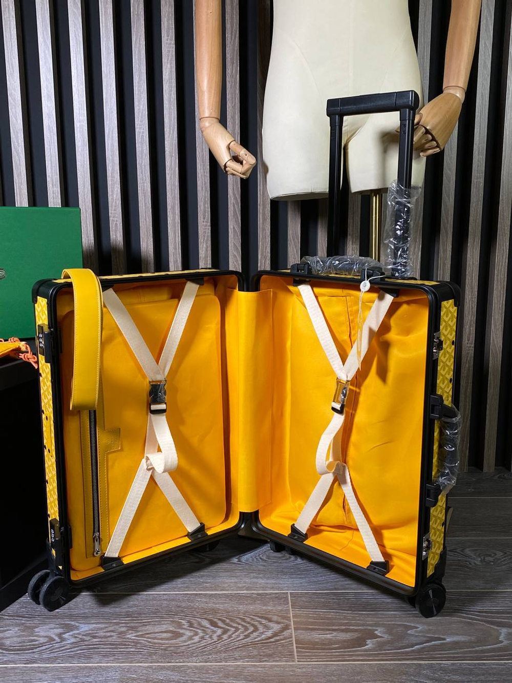 Чемодан Goyard