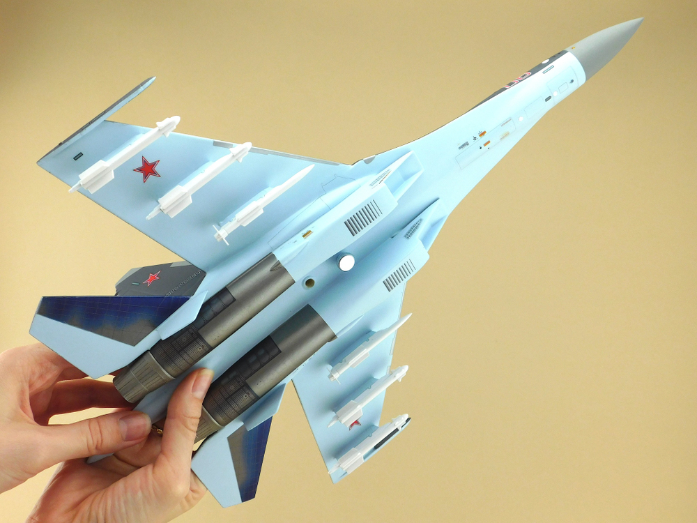 Модель самолета Су-35С (М1:48, ВВС России, 06, Графит)