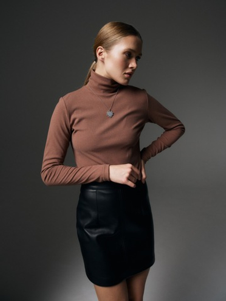 Водолазка с начесом, цвет какао