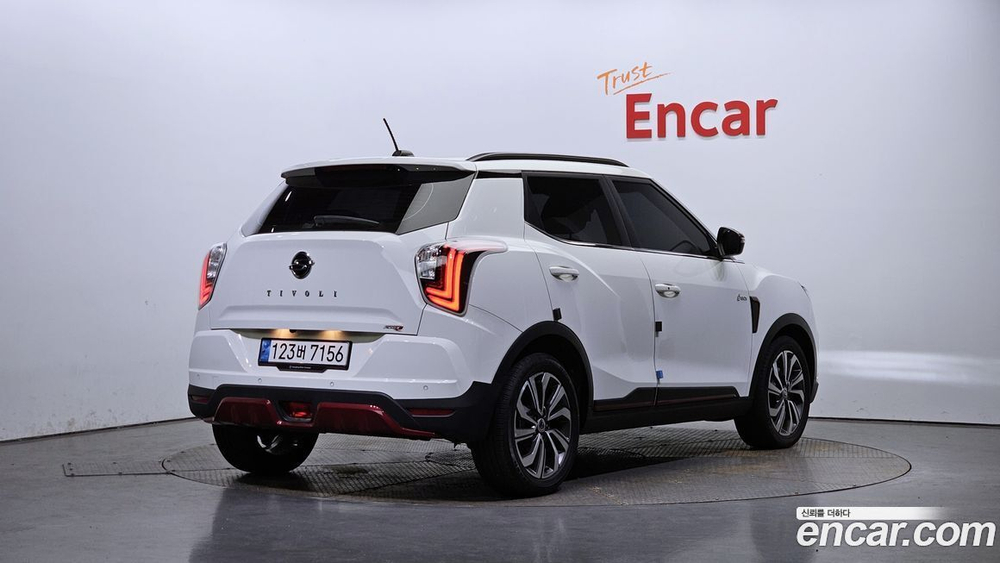 KG Mobility (Ssangyong) Very New Tivoli Бензин 1.5 2WD (05.2022)