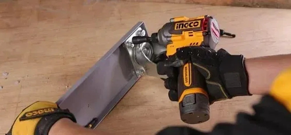 Набор шуруповерт и бесщеточный импульсный винтоверт INGCO COSLI240968 INDUSTRIAL 16 В