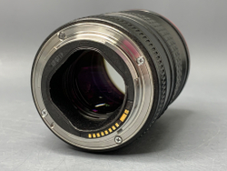 Canon EF 135mm 2L USM М фокус работает, если надавить.