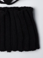 Шапка детская с помпоном на завязках